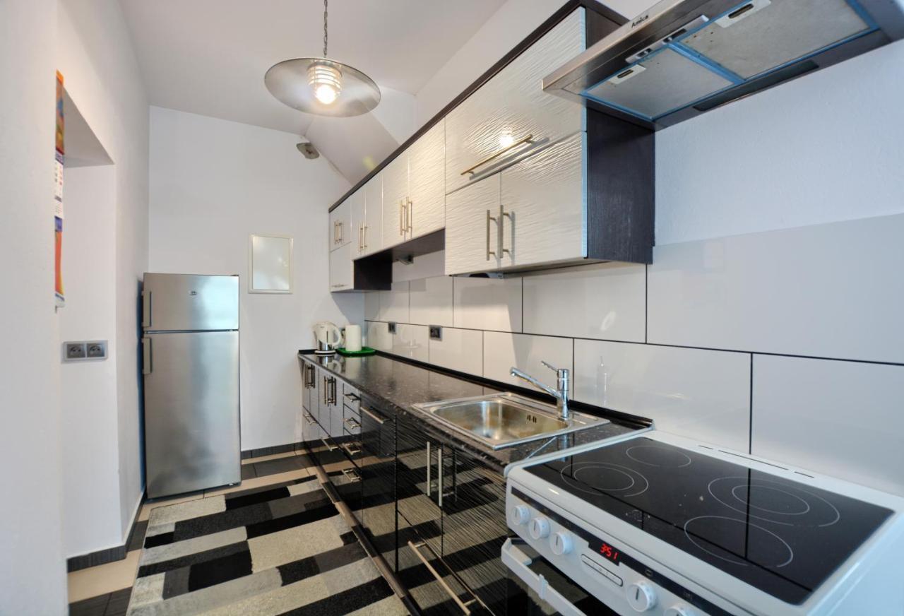 Ceglany Apartament Ustrzyki Dolne Exterior foto