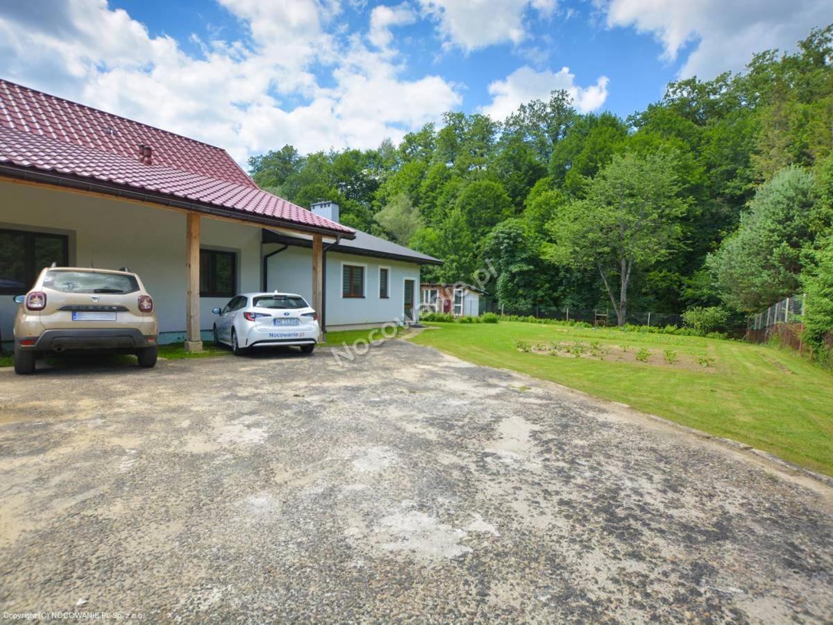 Ceglany Apartament Ustrzyki Dolne Exterior foto